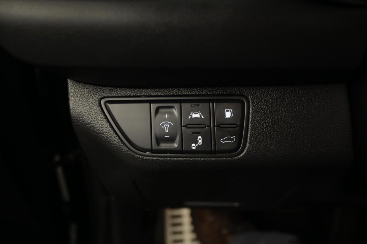 Genesis G70 2.0T Advanced AWD 2019