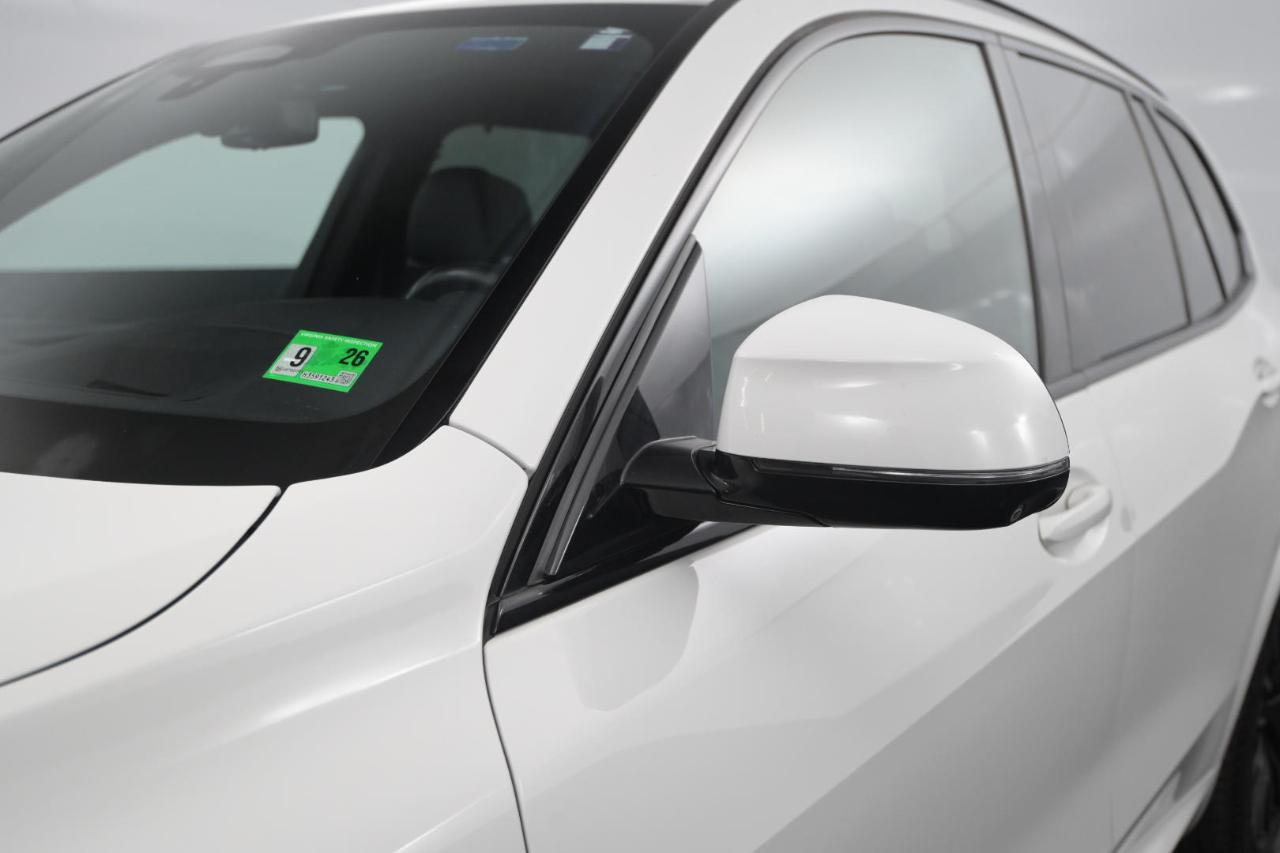 BMW X5 M50i Sports Activity Vehicle 2022