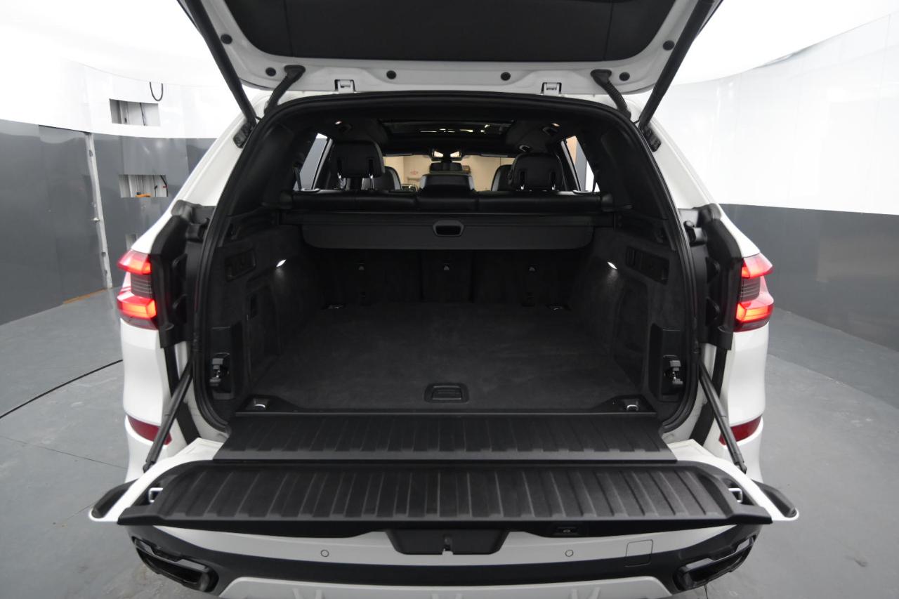 BMW X5 M50i Sports Activity Vehicle 2022