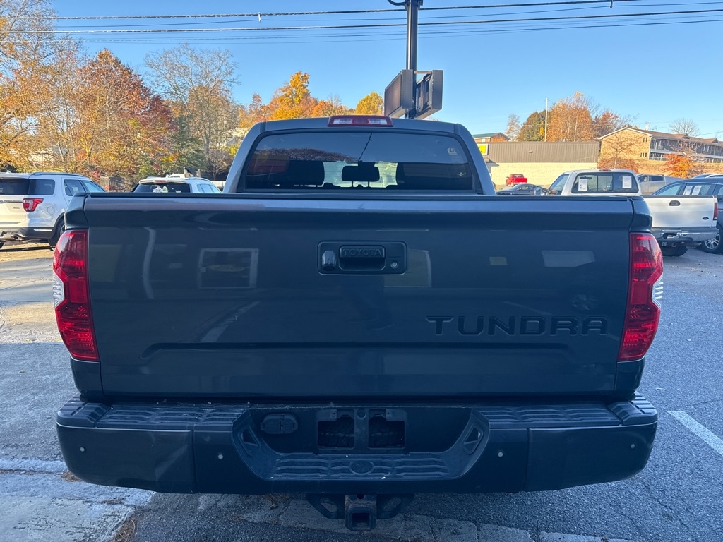 Toyota Tundra SR5 5.7L V8 CrewMax 4WD 2018