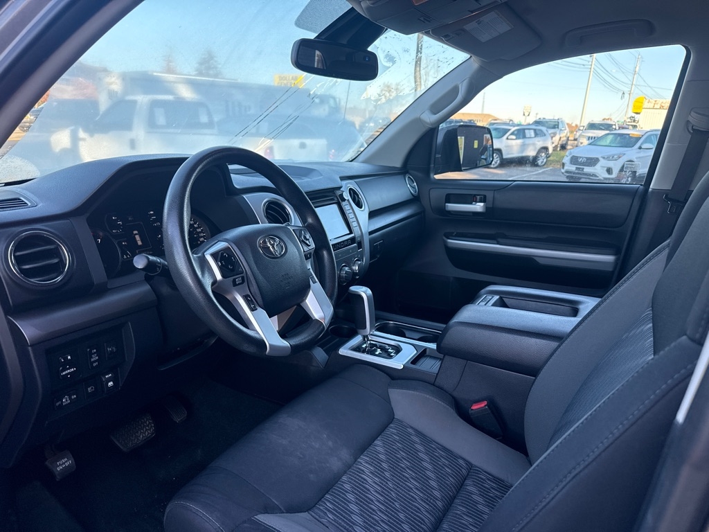 Toyota Tundra SR5 5.7L V8 CrewMax 4WD 2018