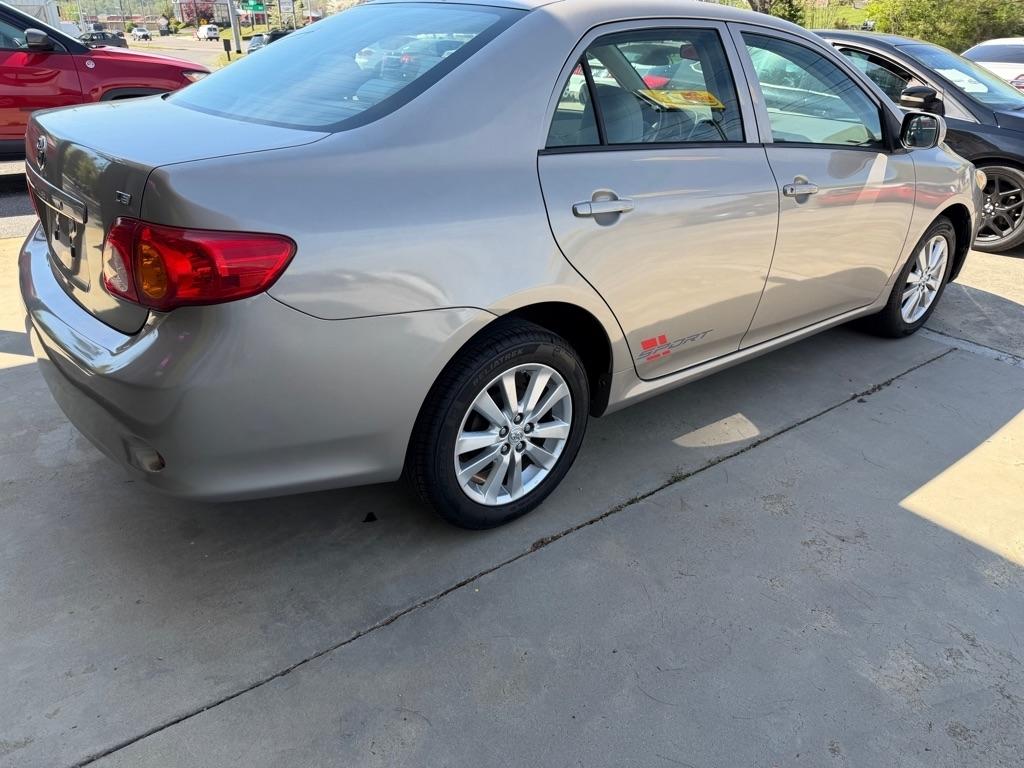 Toyota Corolla  2009