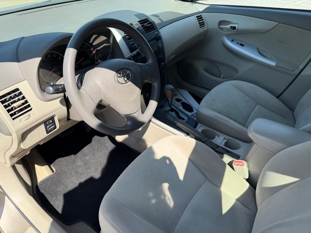 Toyota Corolla  2009