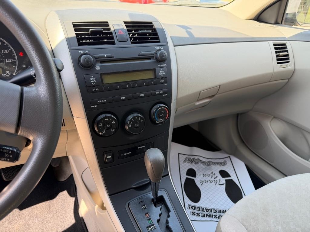 Toyota Corolla  2009