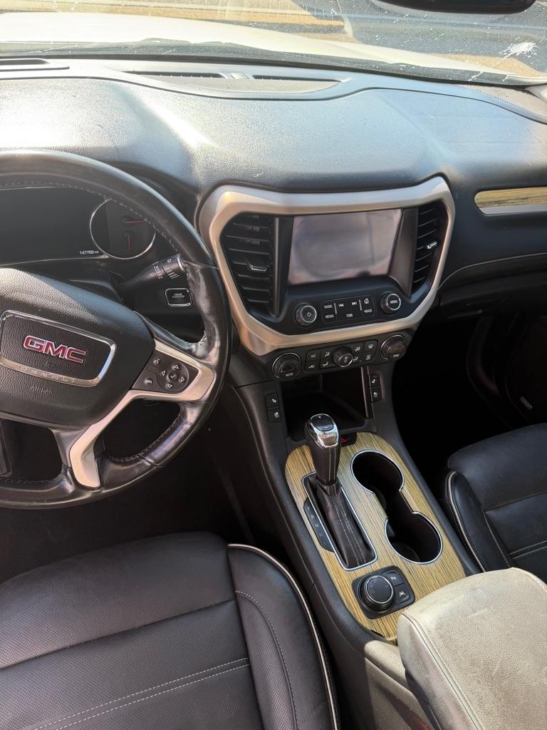 GMC Acadia Denali 2019