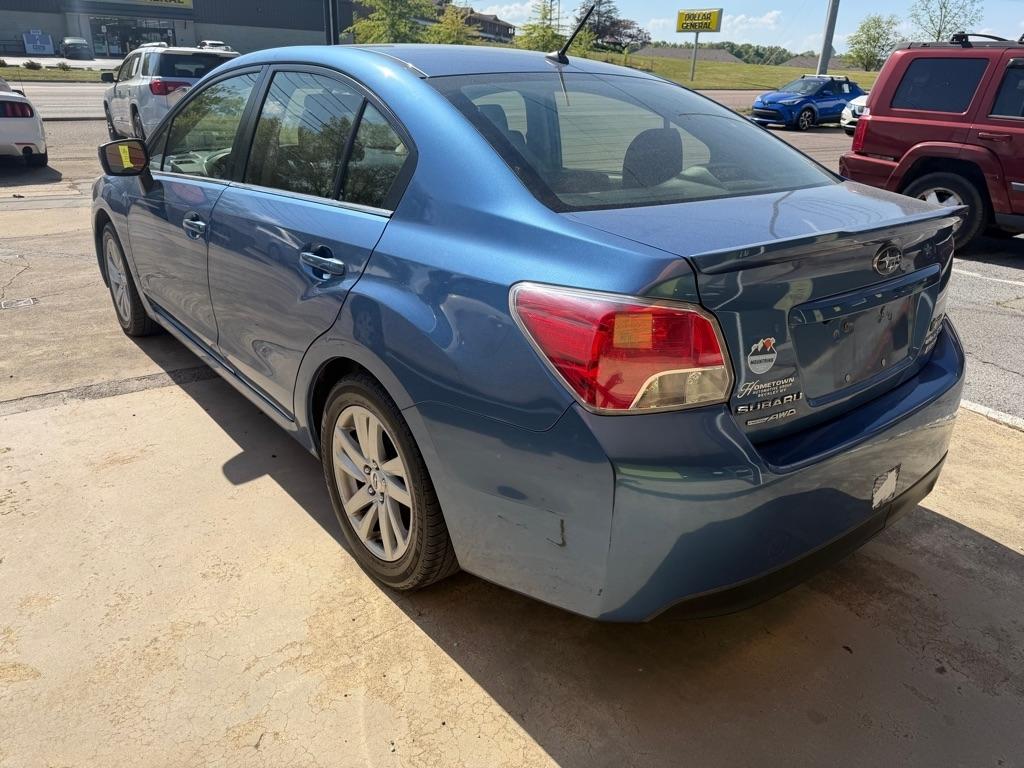 Subaru Impreza 2.0i Premium PZEV 4-Door 2016