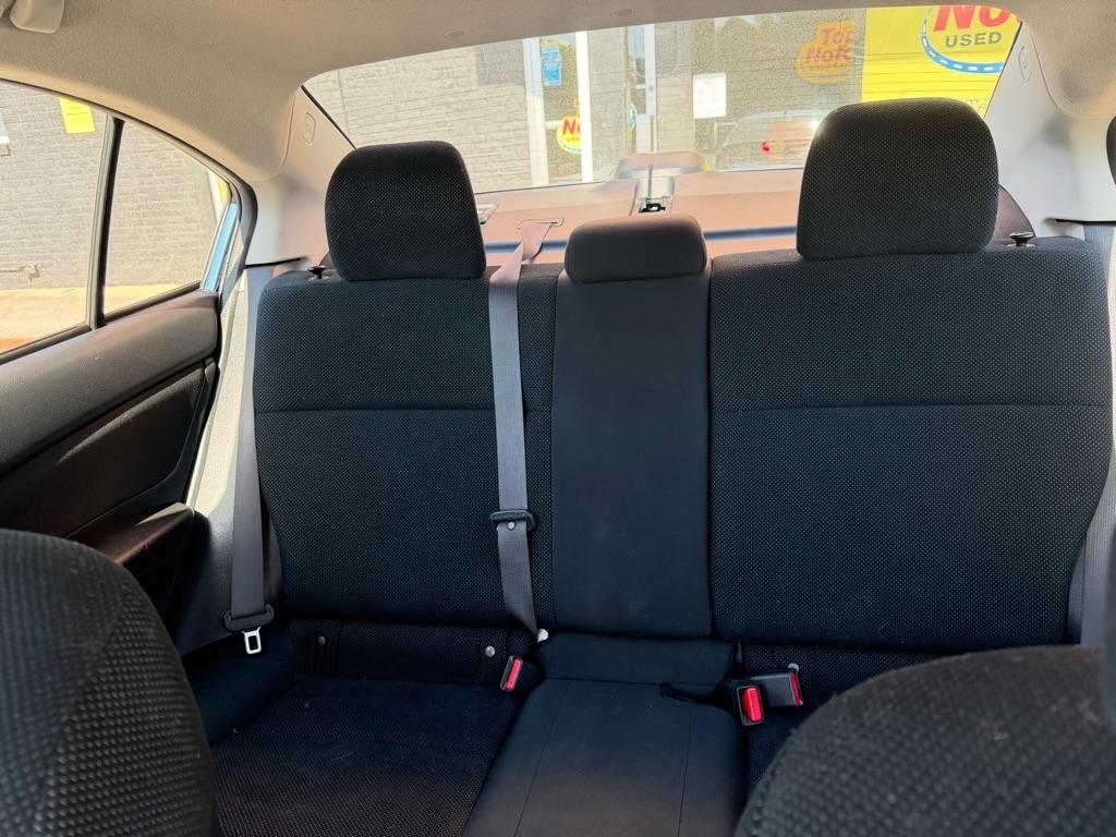 Subaru Impreza 2.0i Premium PZEV 4-Door 2016