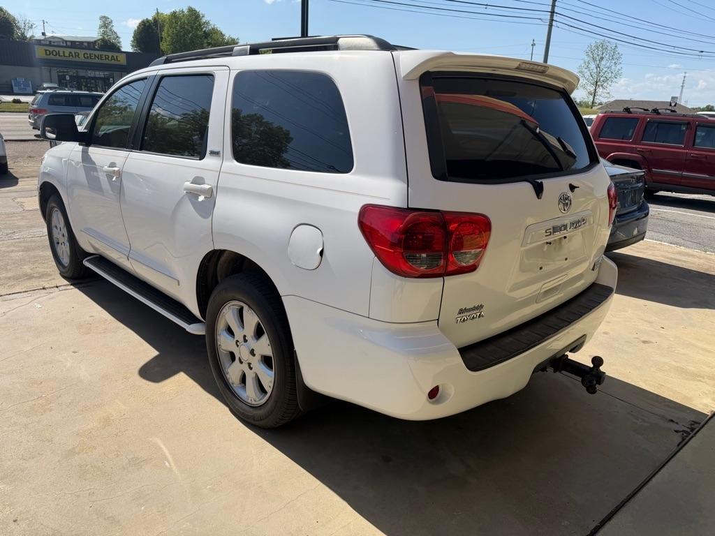 Toyota Sequoia SR5 5.7L 2WD 2008