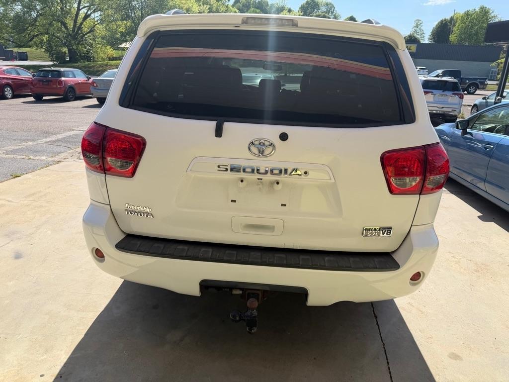 Toyota Sequoia SR5 5.7L 2WD 2008