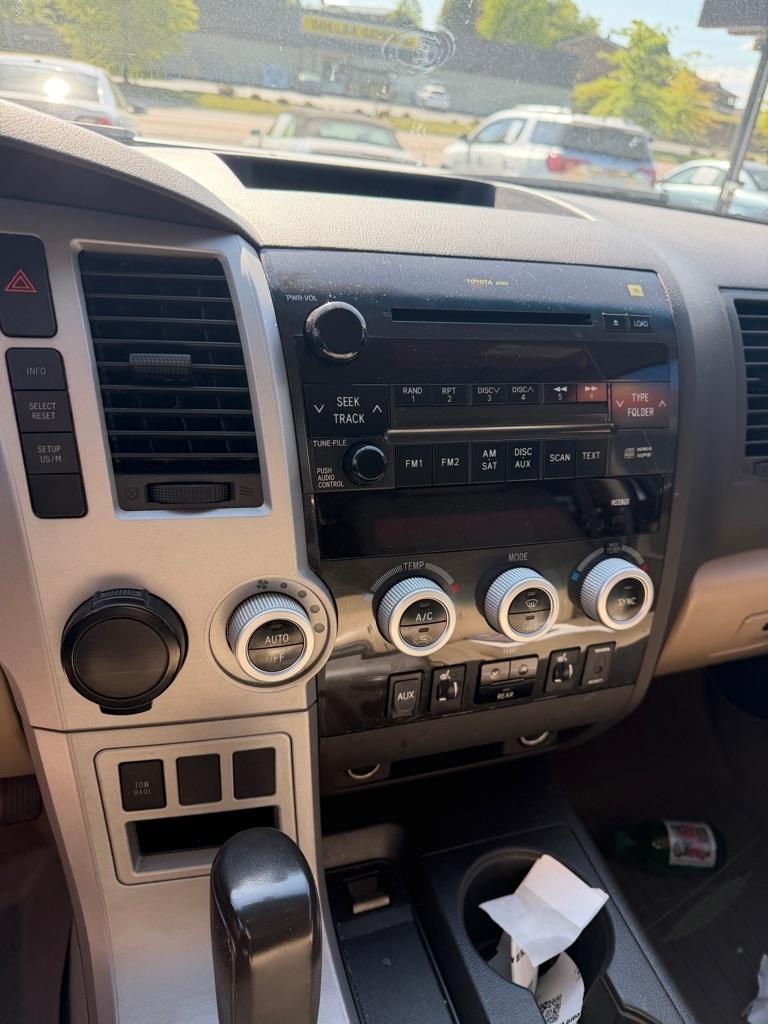 Toyota Sequoia SR5 5.7L 2WD 2008