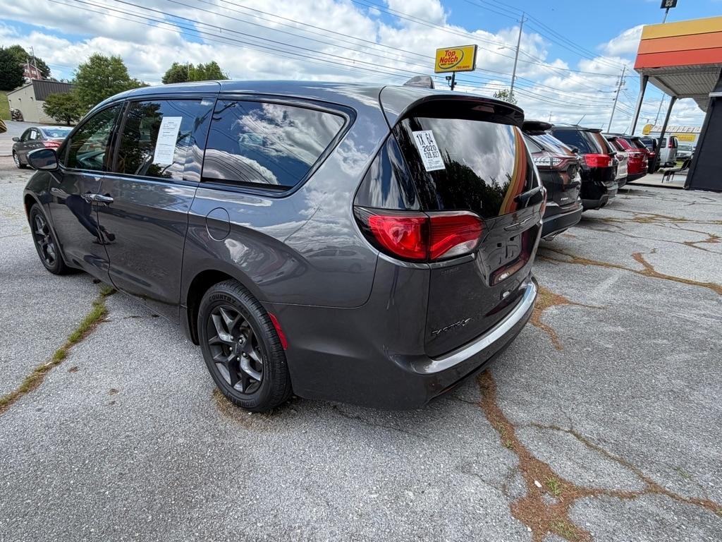Chrysler Pacifica Touring Plus 2020