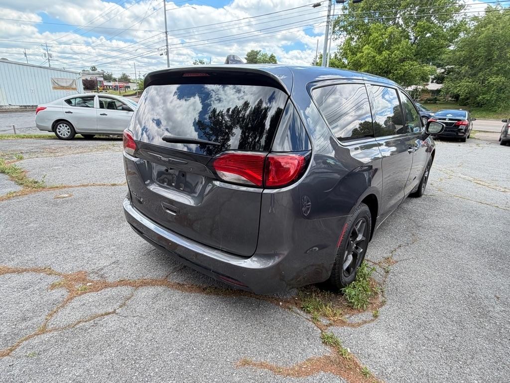 Chrysler Pacifica Touring Plus 2020