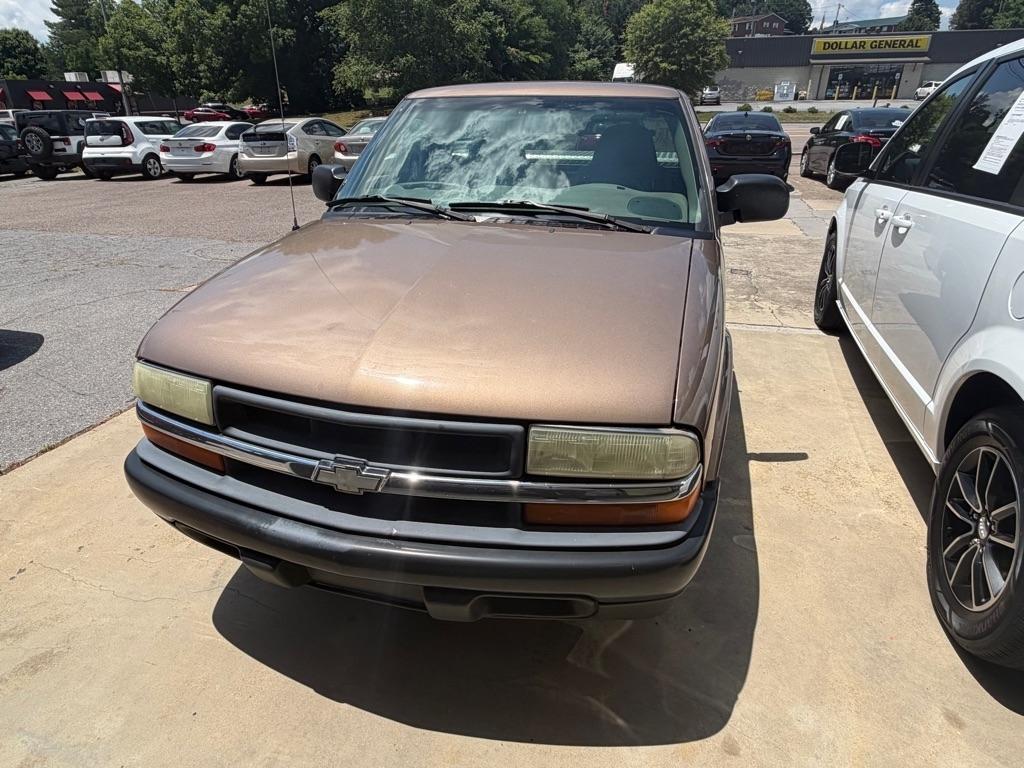 Chevrolet S10 Pickup 2WD LS 2003