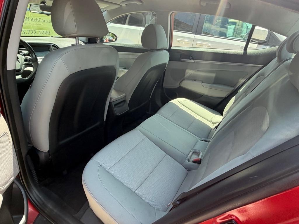 Hyundai Elantra Value Edition 6A 2017