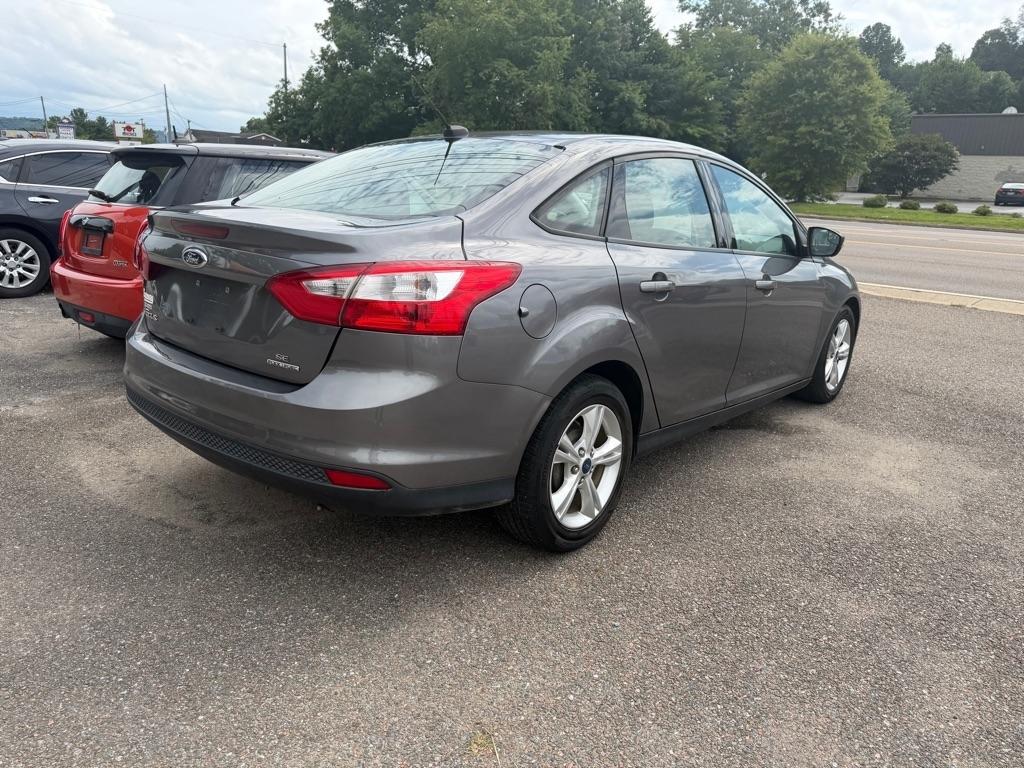 Ford Focus SE Sedan 2013