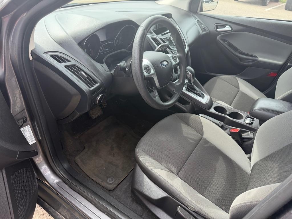 Ford Focus SE Sedan 2013