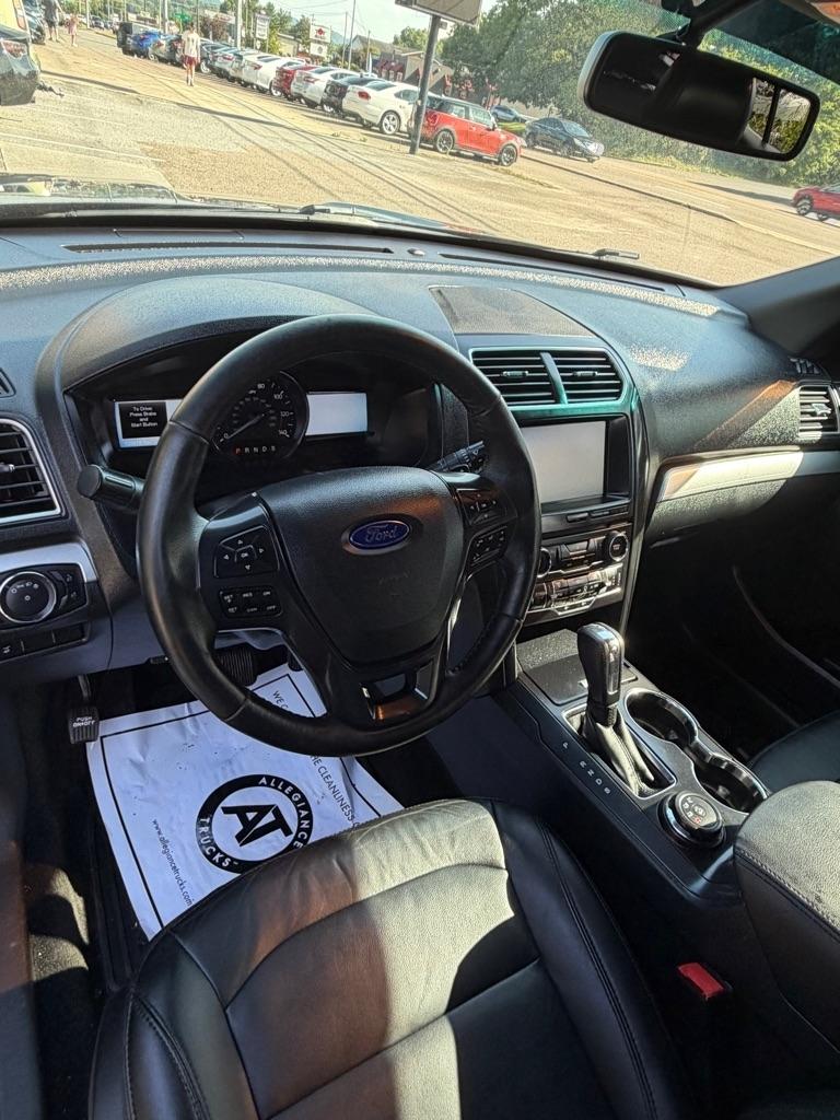 Ford Explorer XLT 4WD 2016