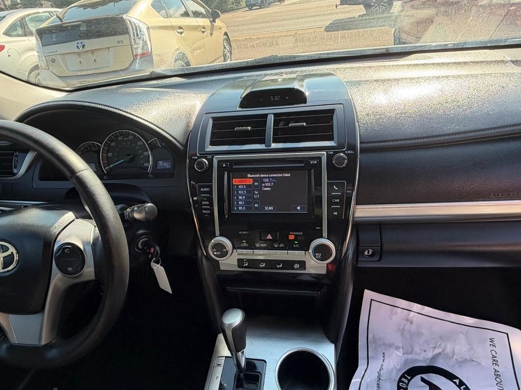 Toyota Camry SE 2012
