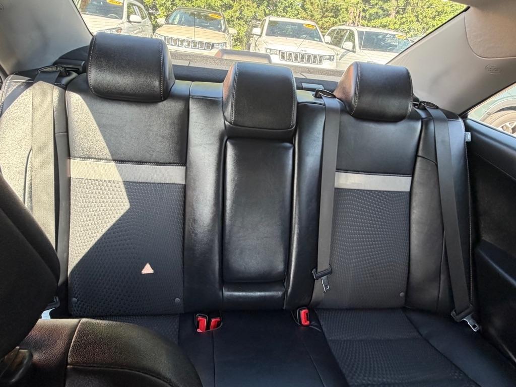 Toyota Camry SE 2012