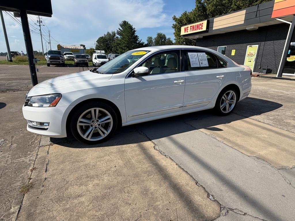 Volkswagen Passat 2.0L TDI SE MT 2013