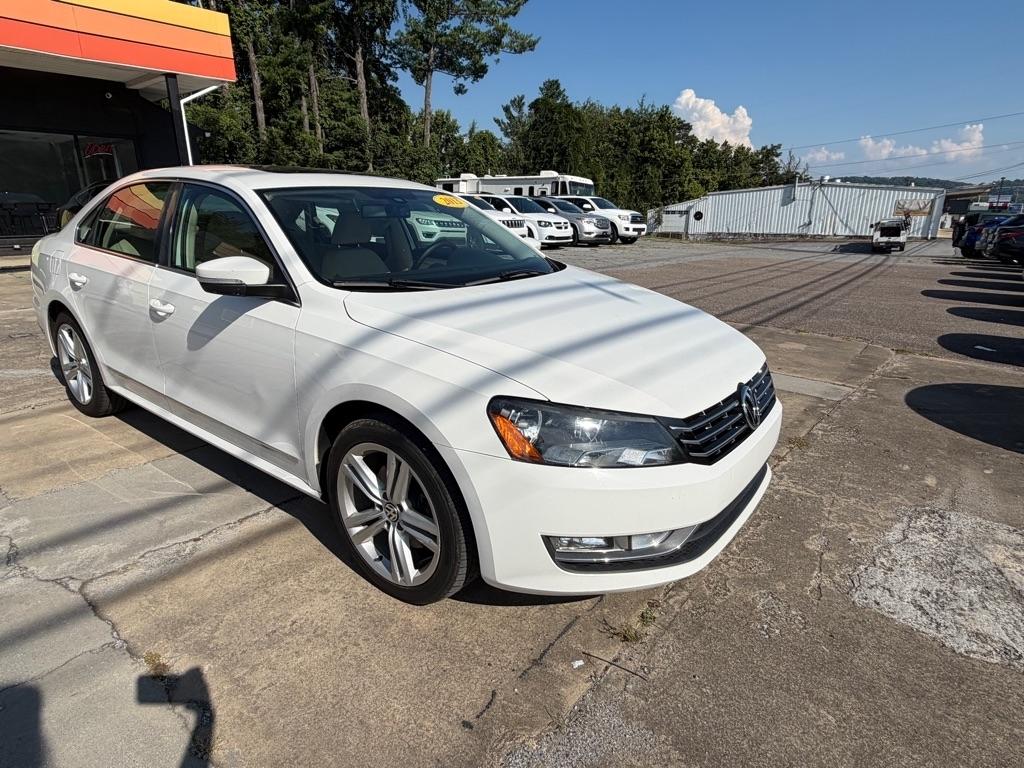 Volkswagen Passat 2.0L TDI SE MT 2013