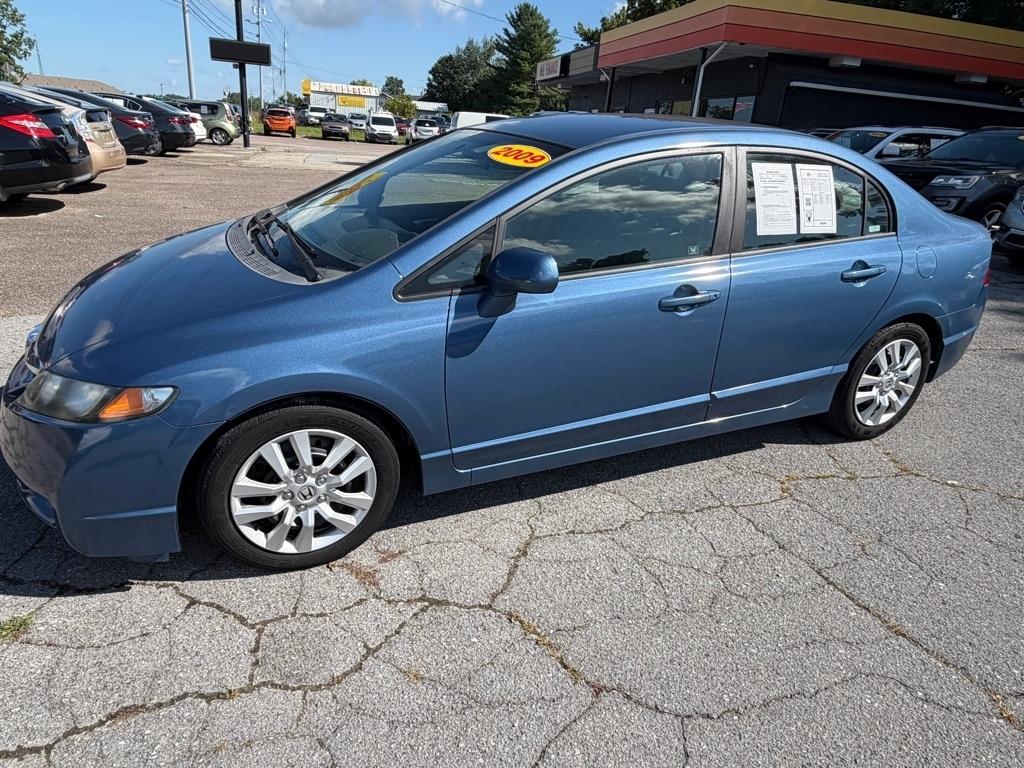 Honda Civic LX Sedan 5-Speed AT 2009