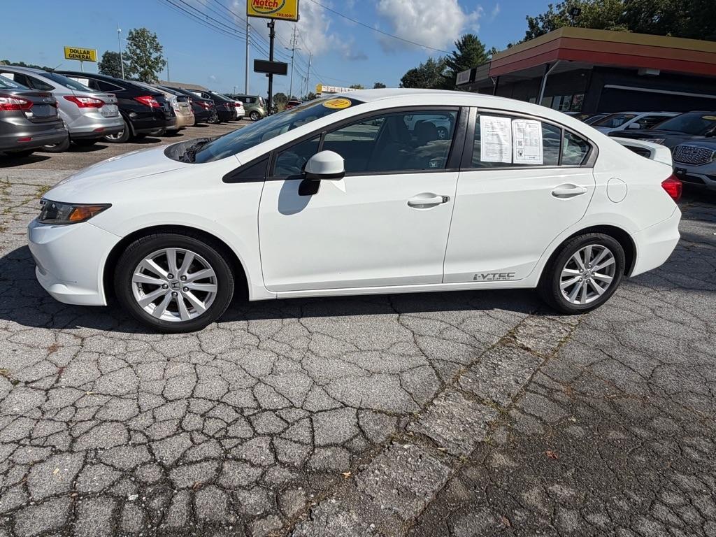 Honda Civic LX Sedan 5-Speed AT 2012