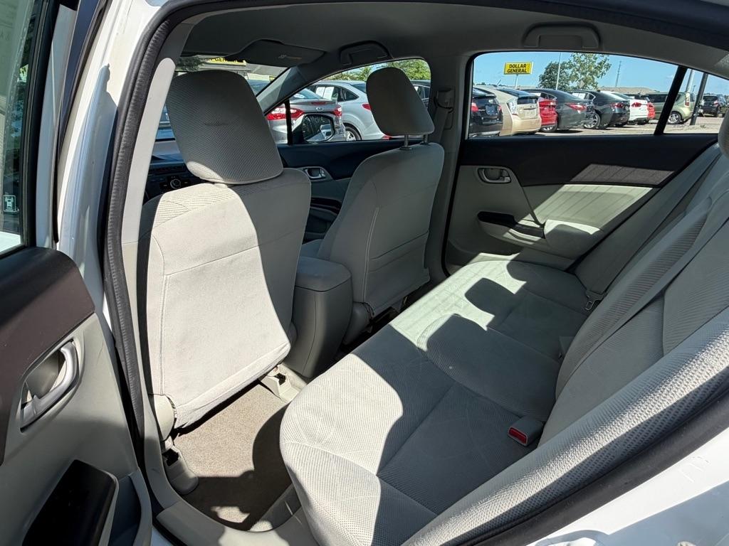Honda Civic LX Sedan 5-Speed AT 2012