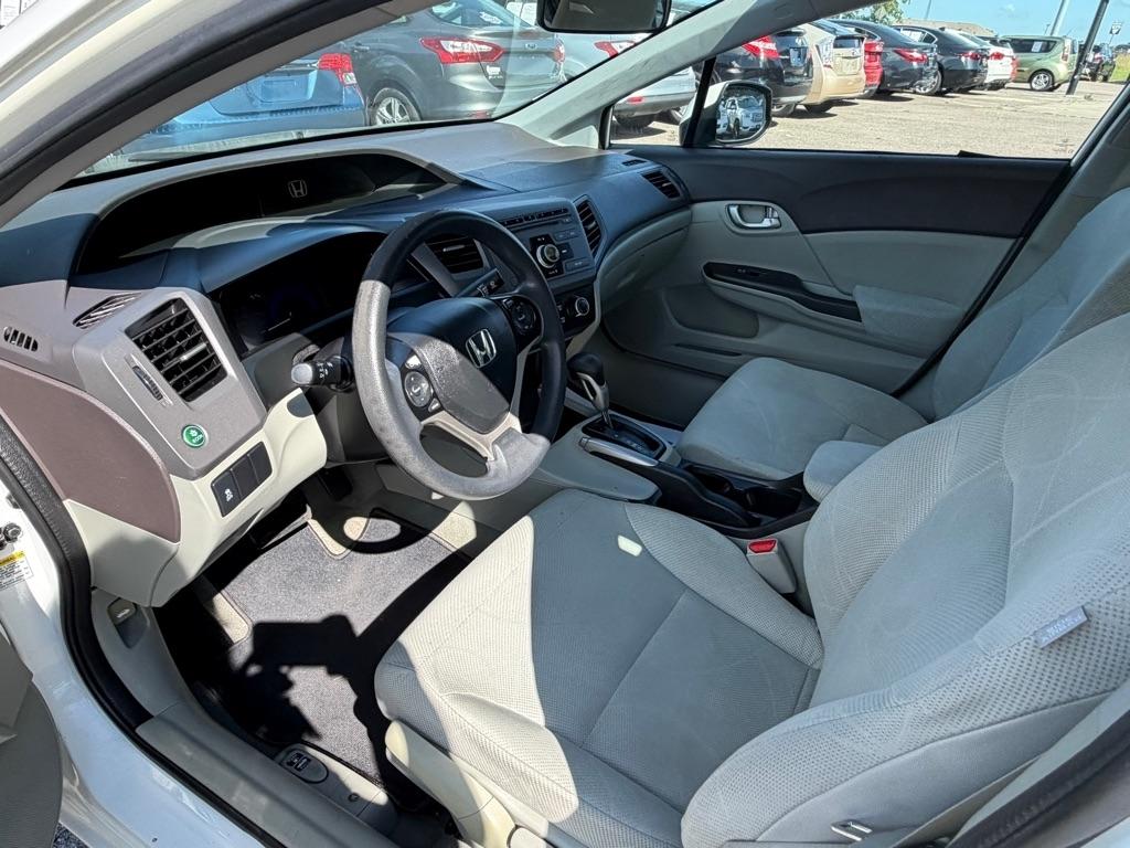 Honda Civic LX Sedan 5-Speed AT 2012