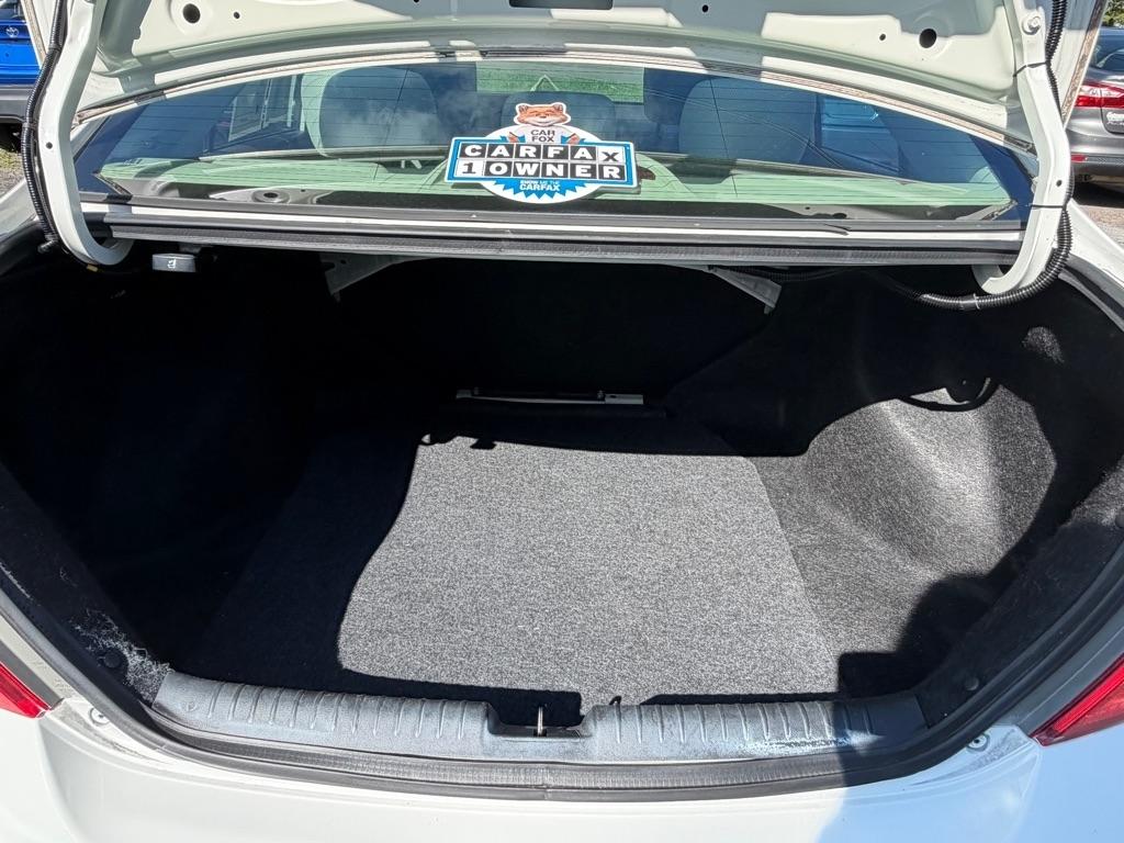 Honda Civic LX Sedan 5-Speed AT 2012