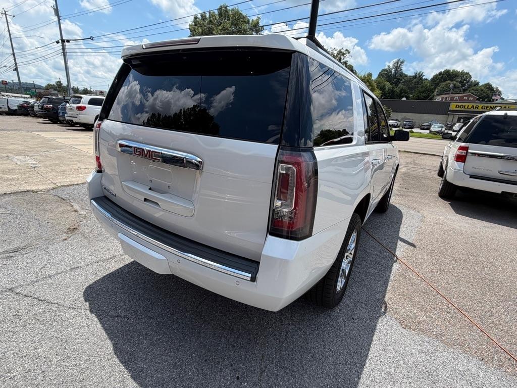 GMC Yukon Denali 4WD 2016