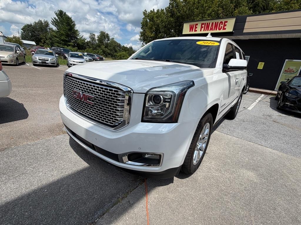 GMC Yukon Denali 4WD 2016