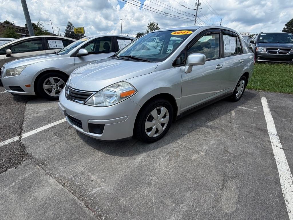  2011 Nissan Versa 1.8 S   