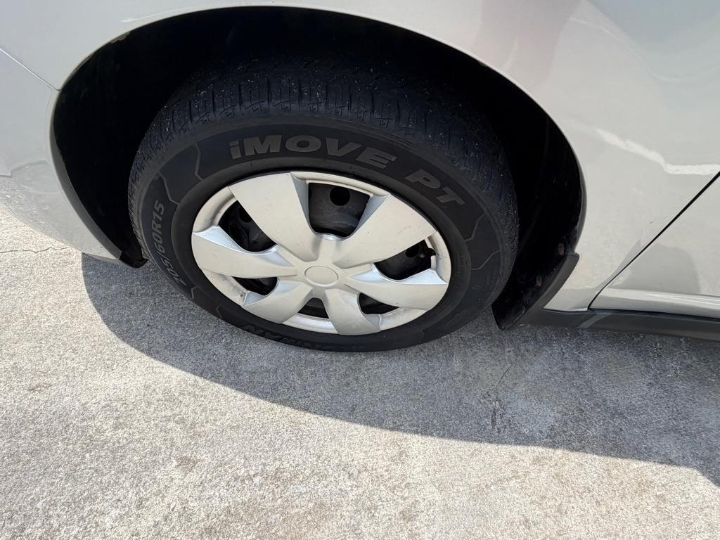 Nissan Versa 1.8 S Sedan 2011