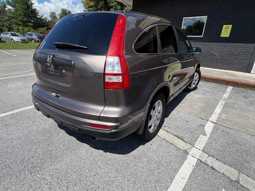 Honda CR-V SE 2WD 5-Speed AT 2011