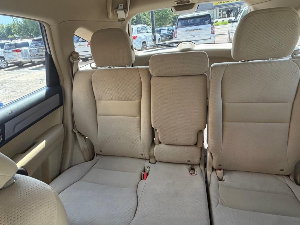 Honda CR-V SE 2WD 5-Speed AT 2011