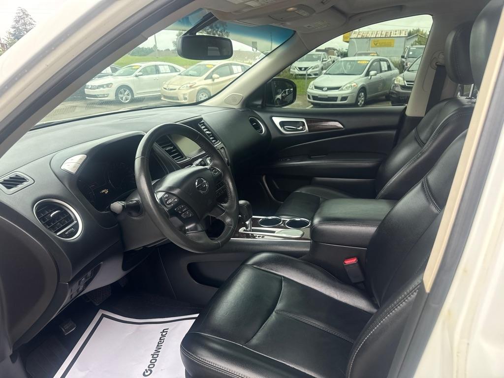Nissan Pathfinder S 2WD 2015