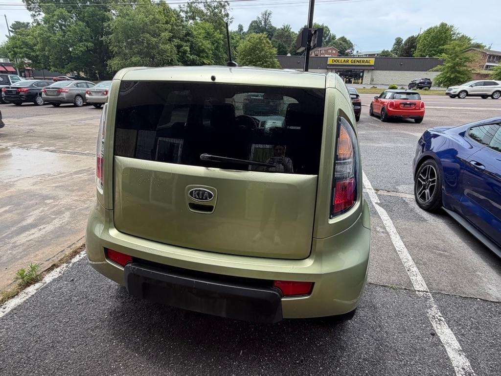 Kia Soul + 2010