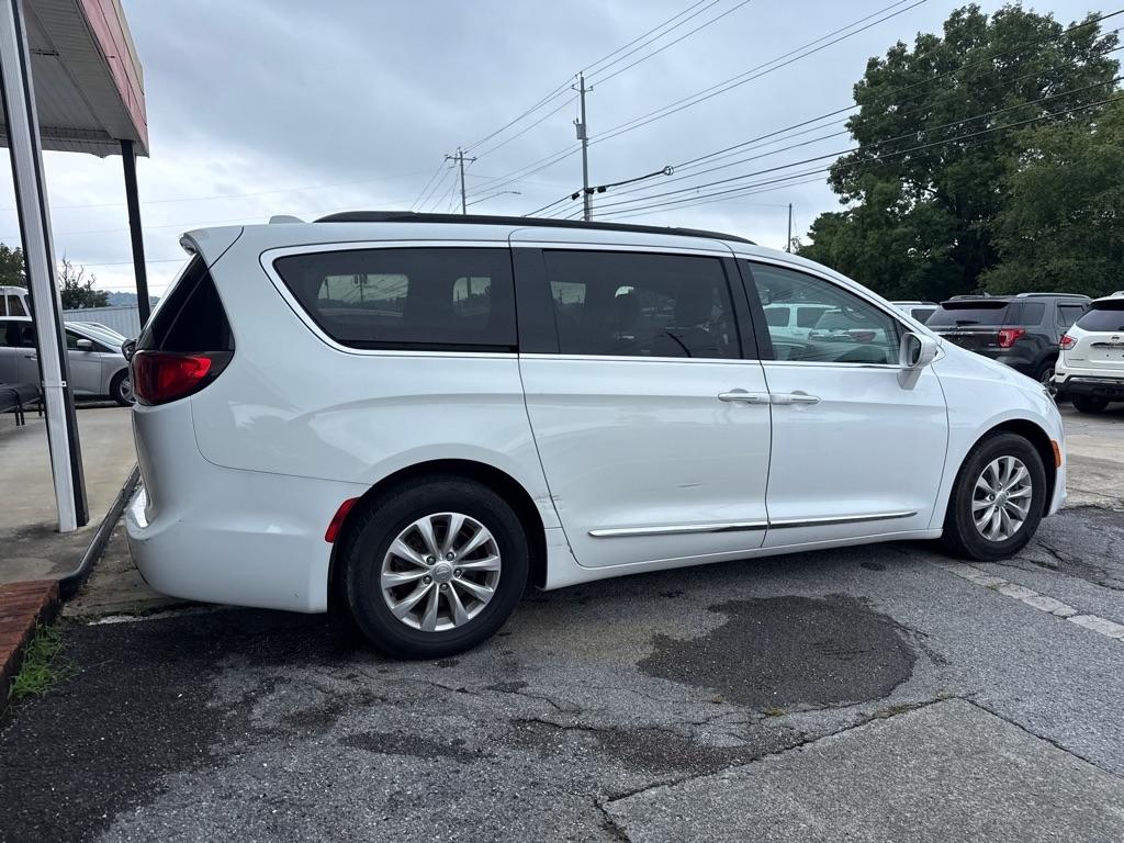 Chrysler Pacifica Touring-L 2017