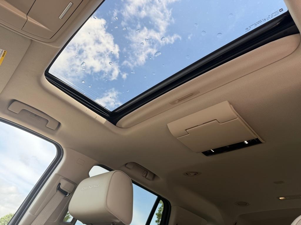 GMC Yukon Denali 2WD 2015