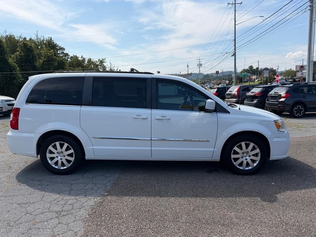 Chrysler Town & Country Touring 2016