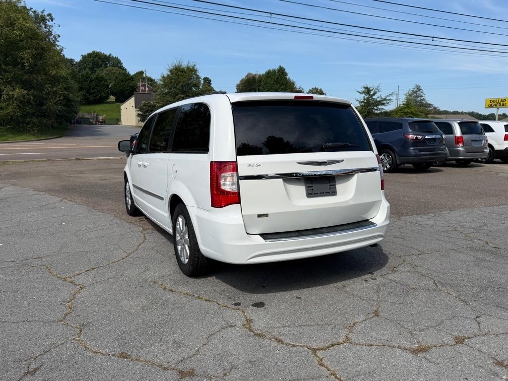 Chrysler Town & Country Touring 2016