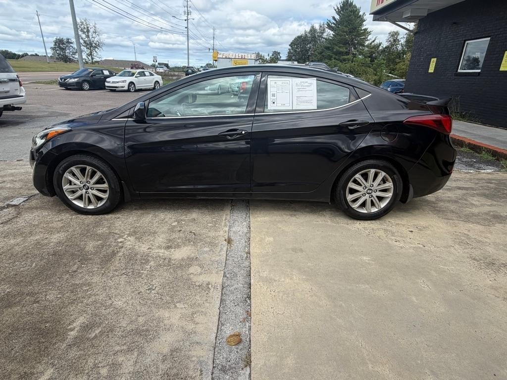 Hyundai Elantra SE 6AT 2015