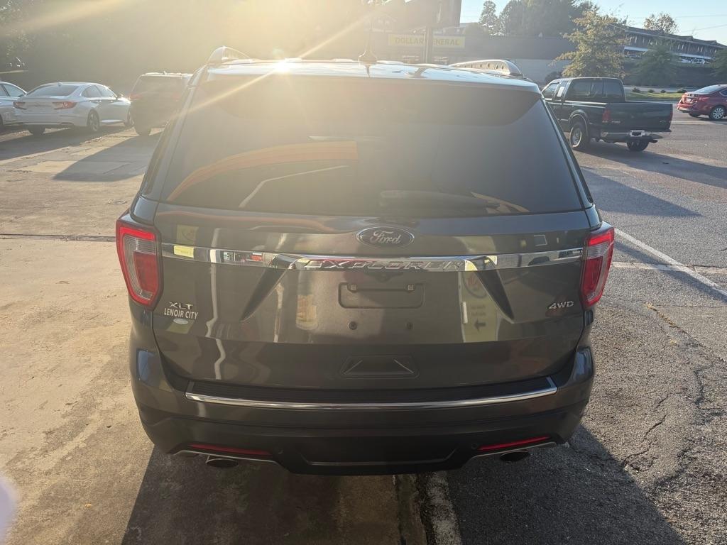 Ford Explorer XLT 4WD 2018