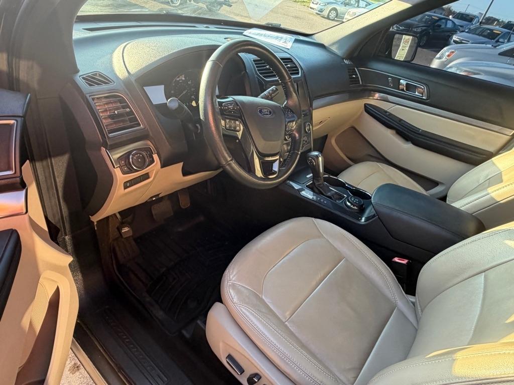 Ford Explorer XLT 4WD 2018