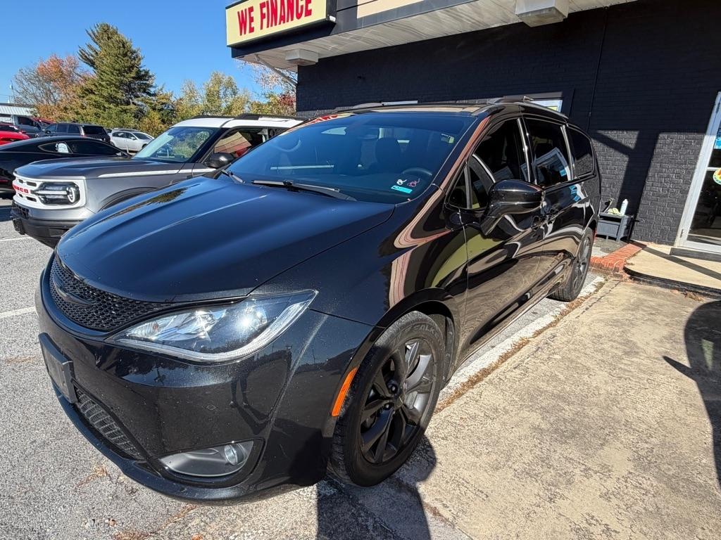 Chrysler Pacifica Touring-L 2020