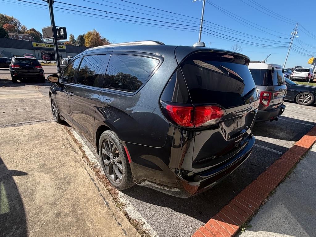 Chrysler Pacifica Touring-L 2020