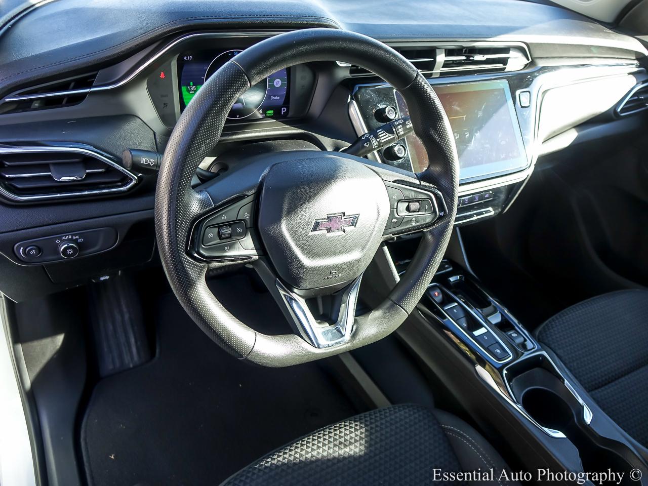 2023 Chevrolet Bolt EV LT 4D Hatchback - White exterior view 9