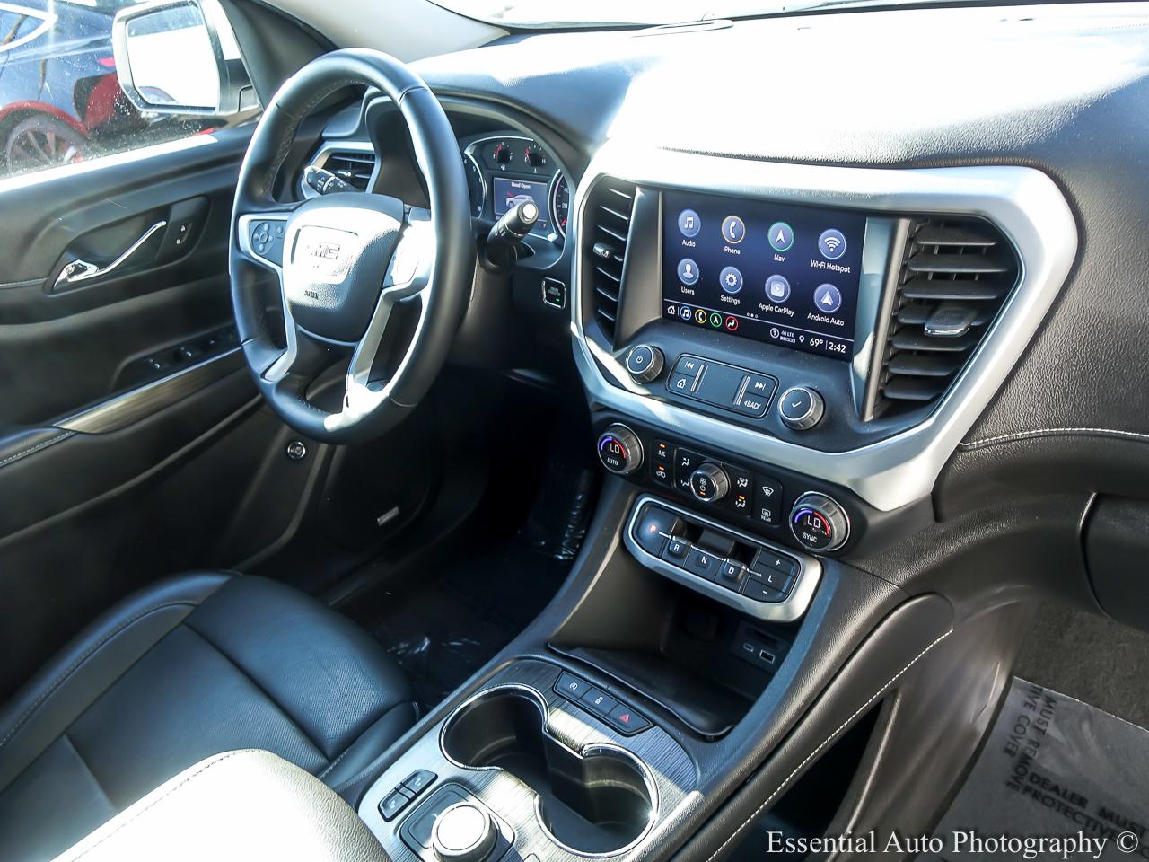 2023 GMC Acadia SLT - White exterior view 20