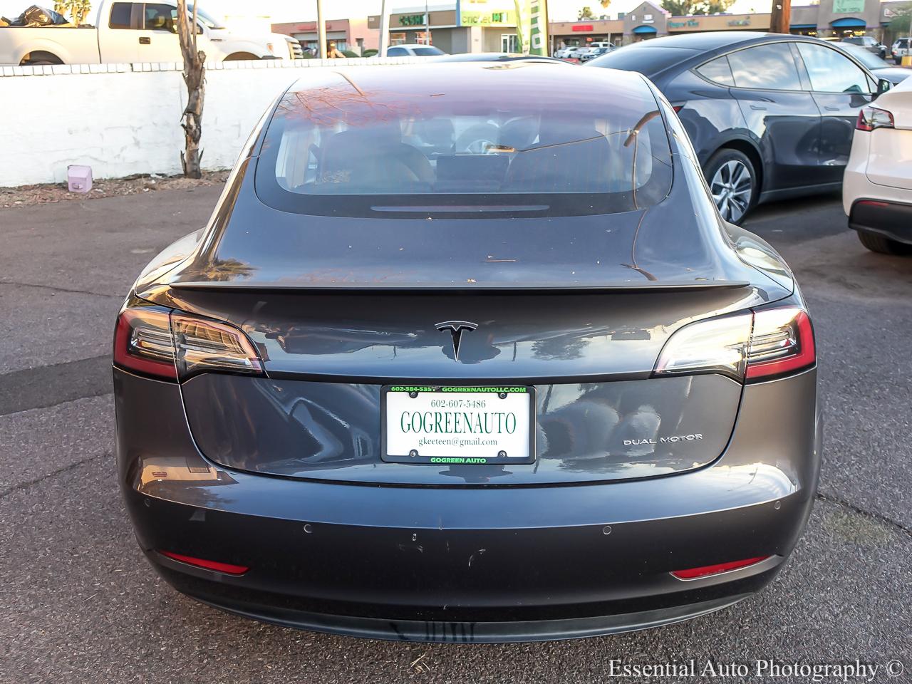 2018 Tesla Model 3 Long Range 4D Sedan AWD - Gray exterior view 5